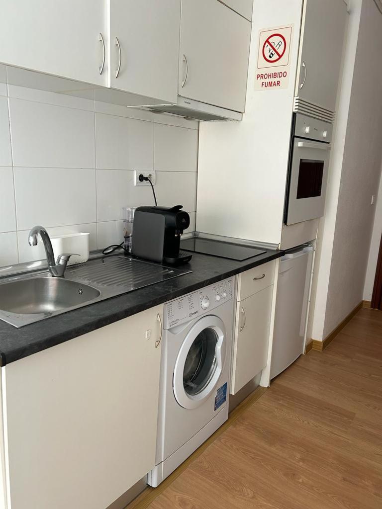 Cuevas Bajas Apartamento Madrid Exterior foto